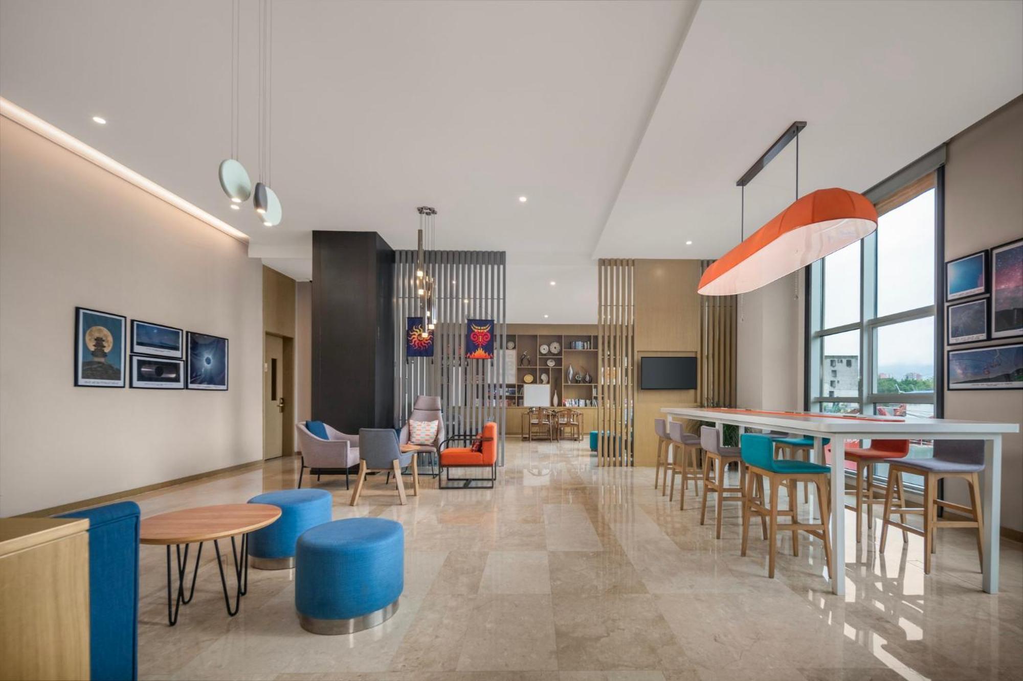 Holiday Inn Express - Xichang City Center By Ihg Exteriör bild