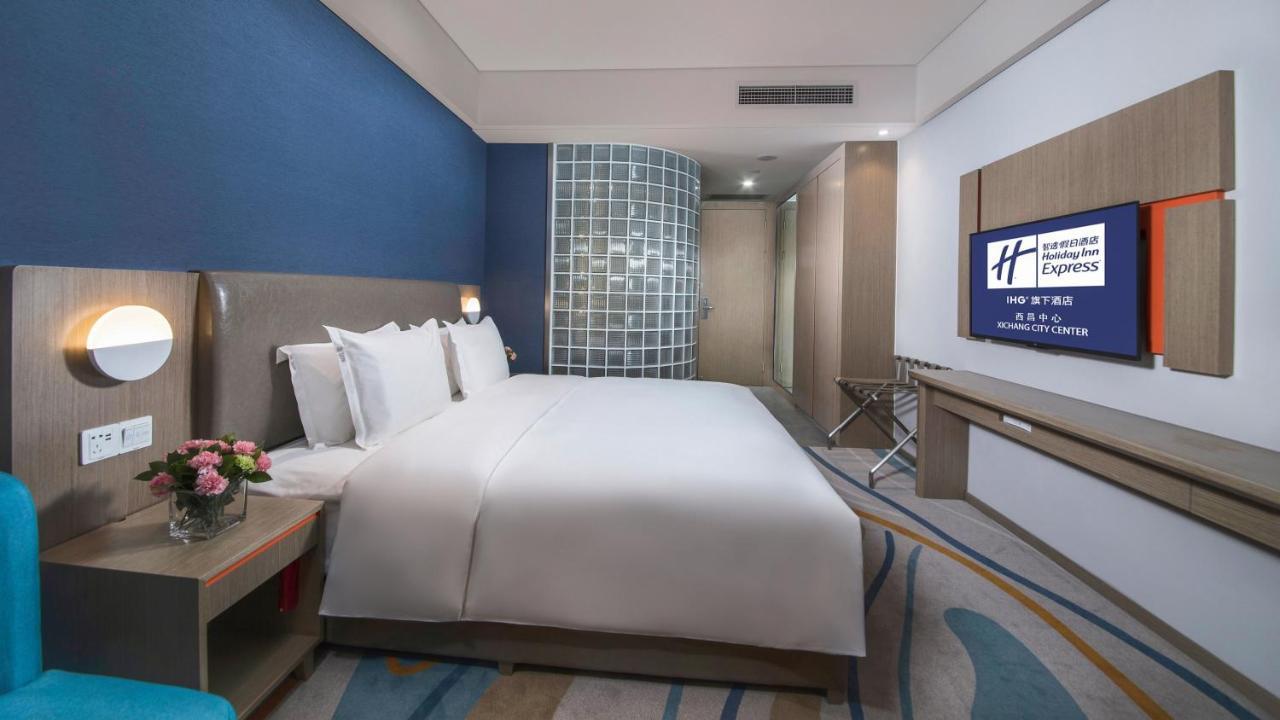Holiday Inn Express - Xichang City Center By Ihg Exteriör bild